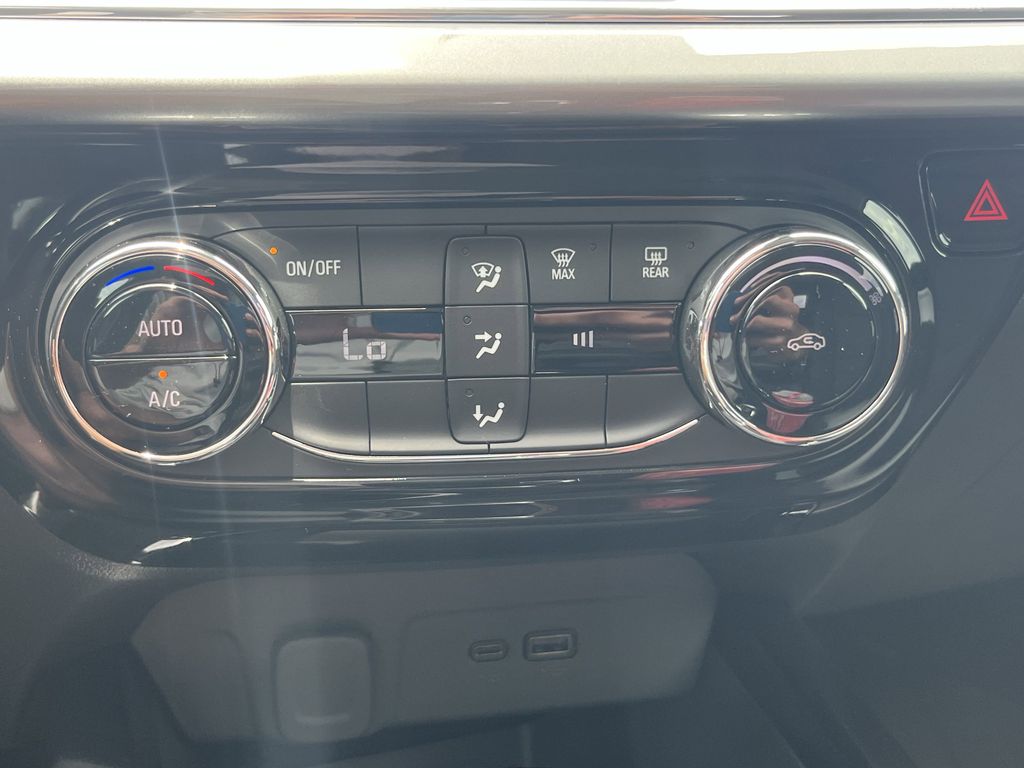 new 2025 Chevrolet Trax car, priced at $22,862