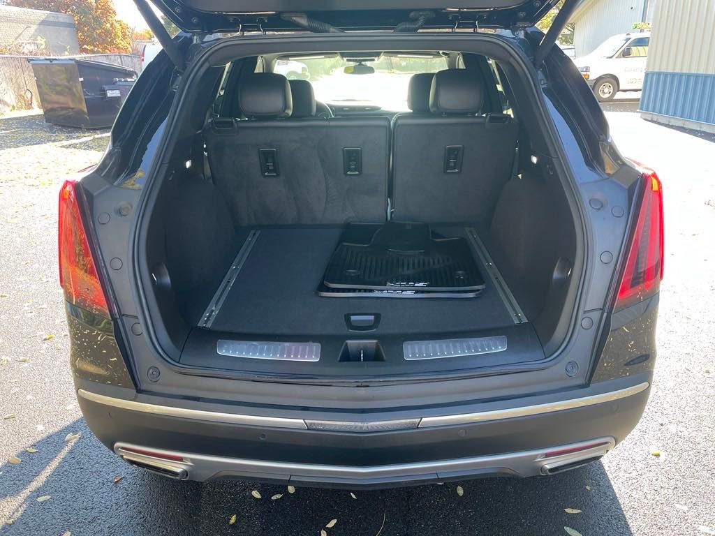 used 2022 Cadillac XT5 car, priced at $31,950