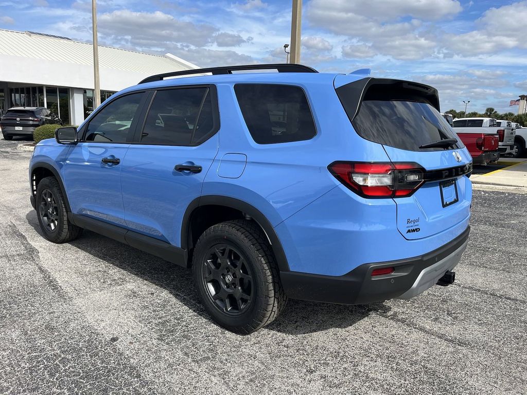 new 2025 Honda Pilot car, priced at $51,730