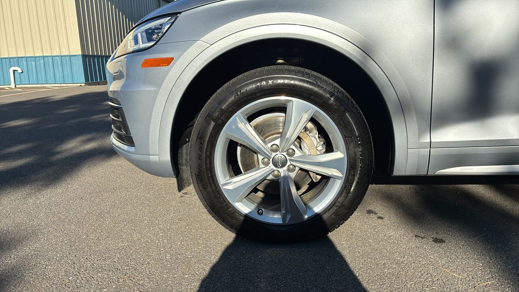 used 2020 Audi Q5 car, priced at $15,900