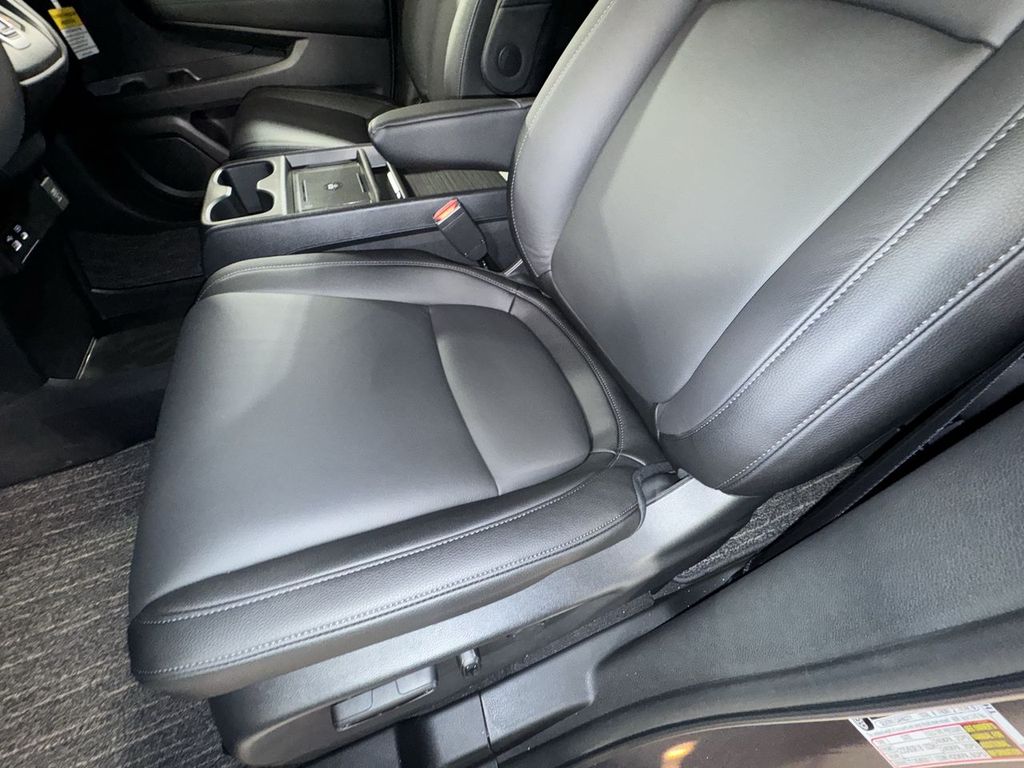 new 2026 Honda Odyssey car, priced at $44,290