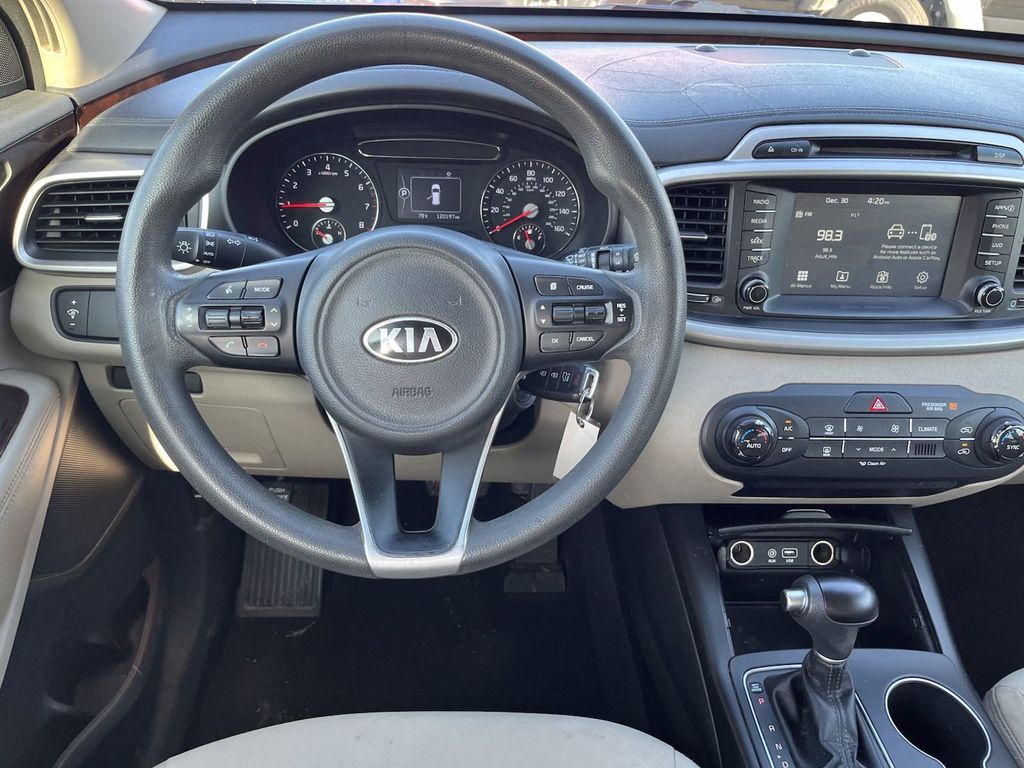 used 2018 Kia Sorento car, priced at $8,789