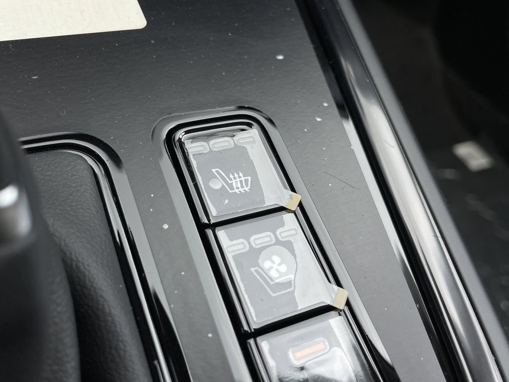 new 2025 Kia Niro car, priced at $33,003