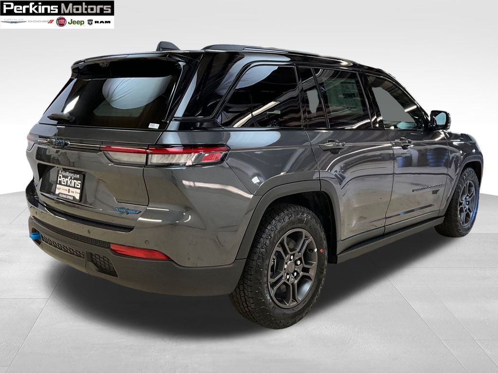 new 2025 Jeep Grand Cherokee car, priced at $66,005