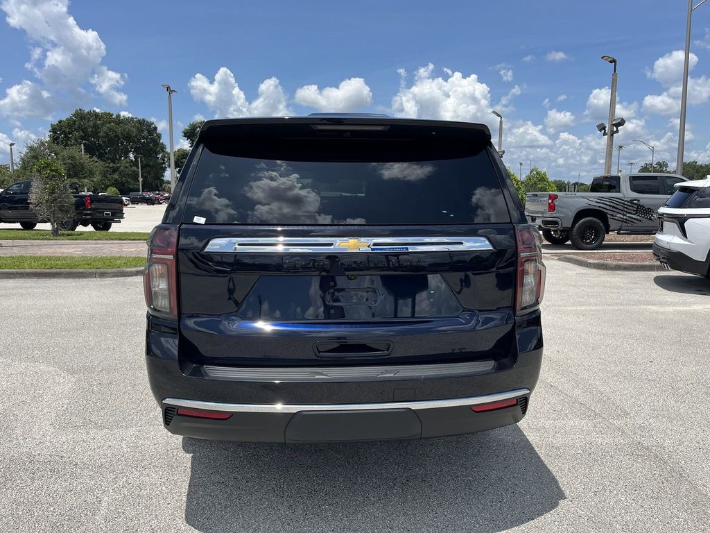 new 2024 Chevrolet Suburban car, priced at $70,553