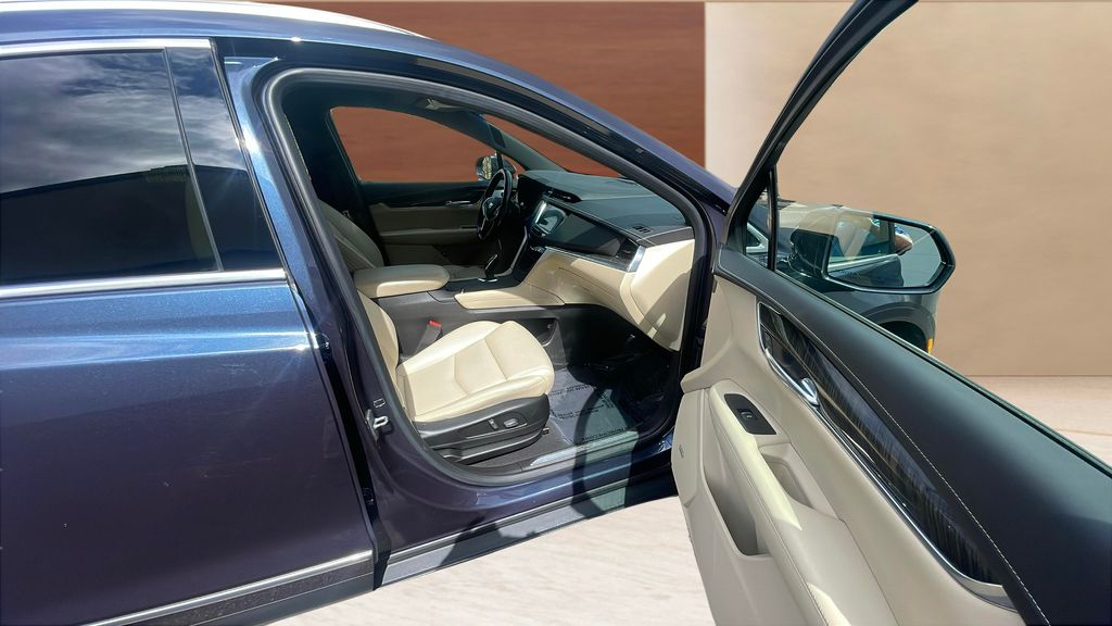 used 2019 Cadillac XT5 car, priced at $19,500