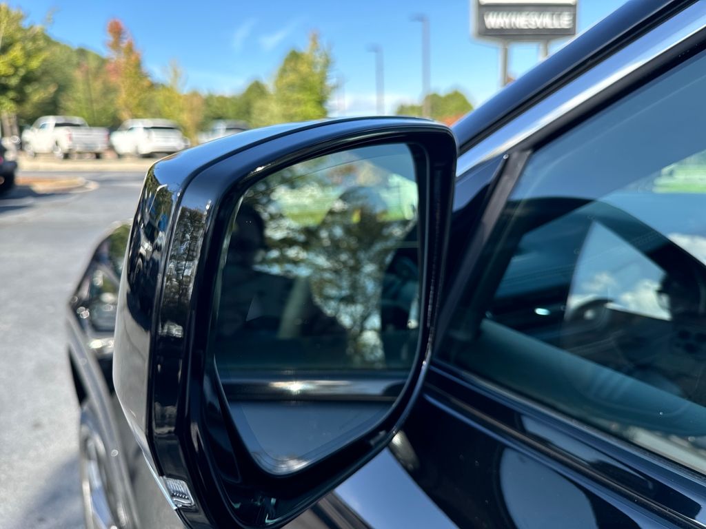 new 2025 Jeep Grand Cherokee L car, priced at $59,990