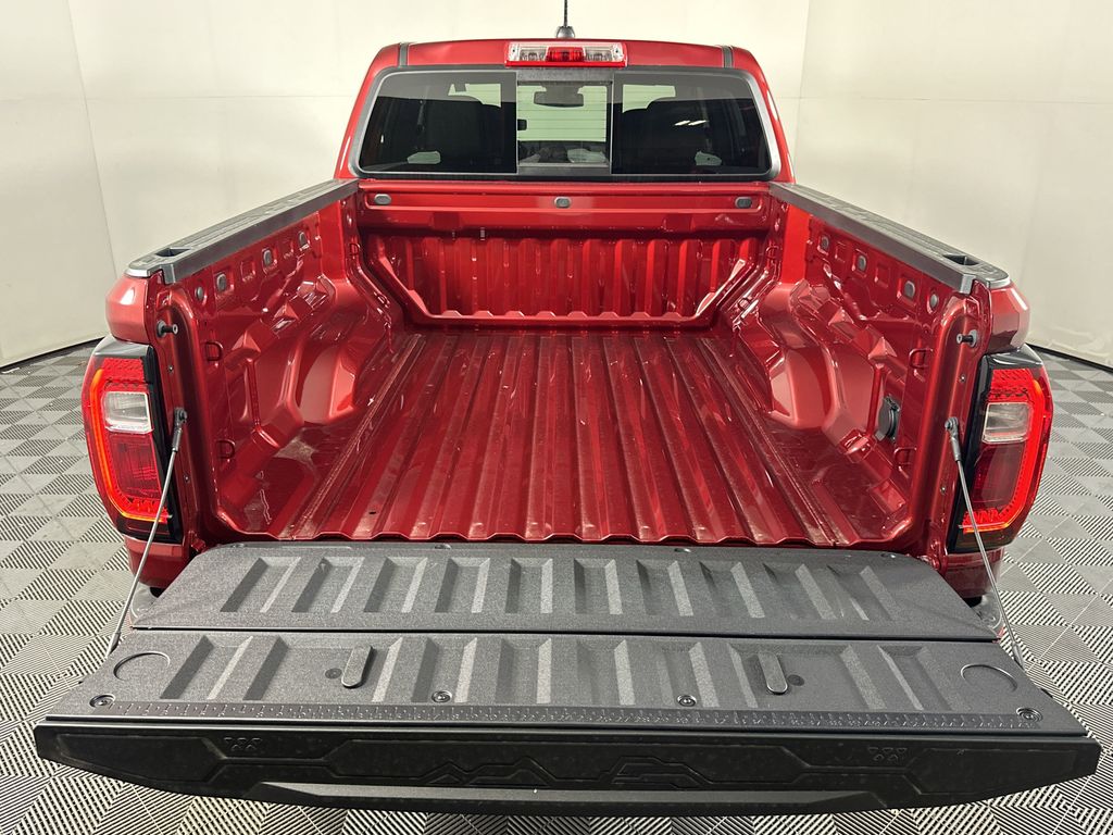 new 2025 GMC Canyon car, priced at $40,995