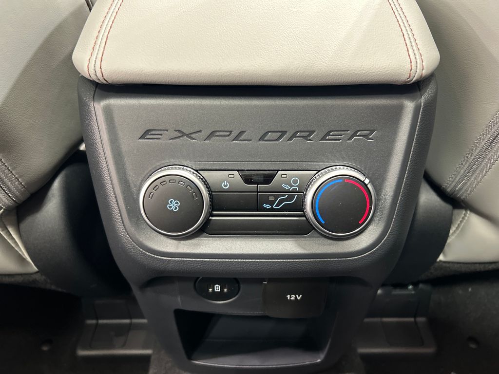 new 2025 Ford Explorer car, priced at $48,084