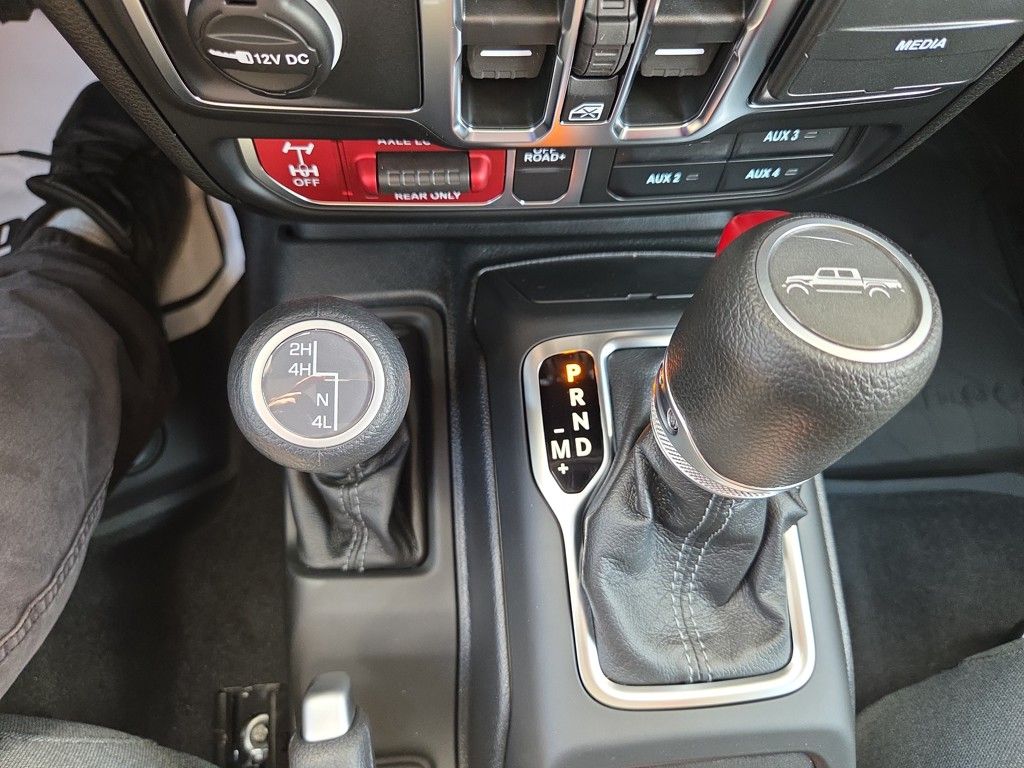 new 2025 Jeep Gladiator car, priced at $47,641