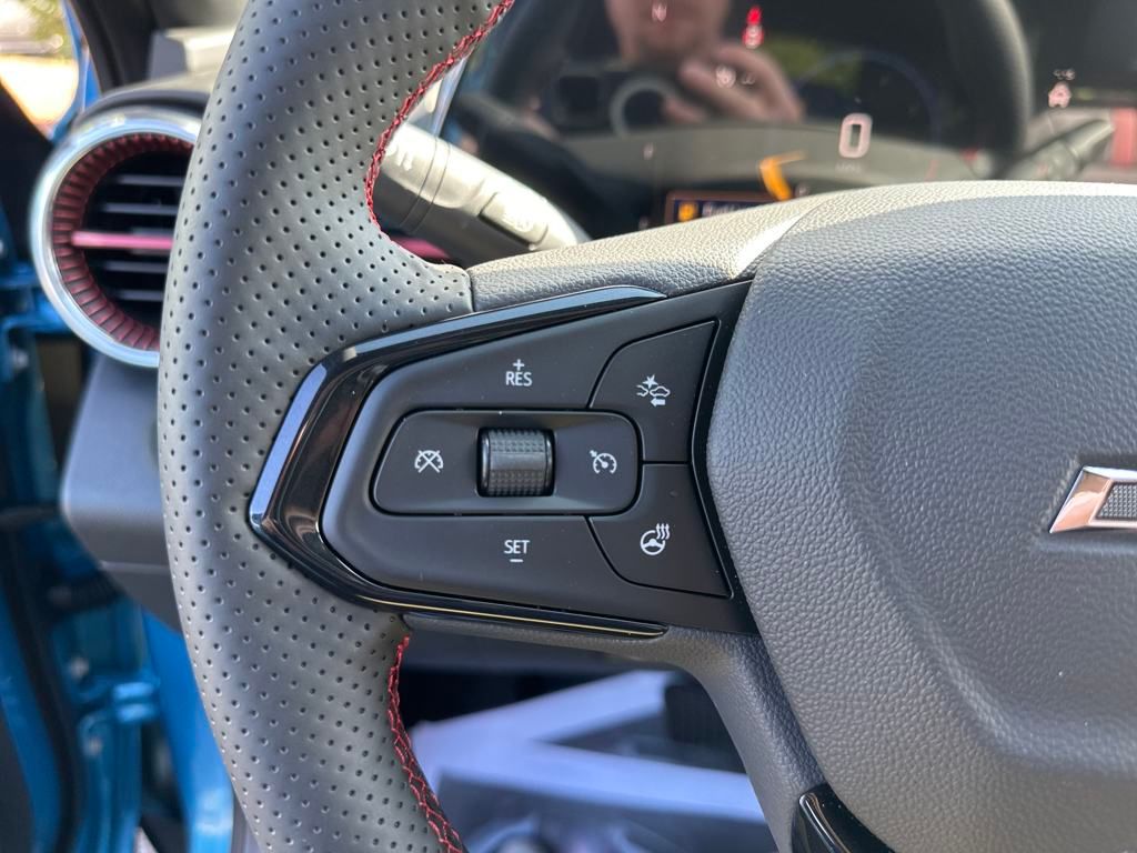new 2025 Chevrolet Trax car, priced at $26,290