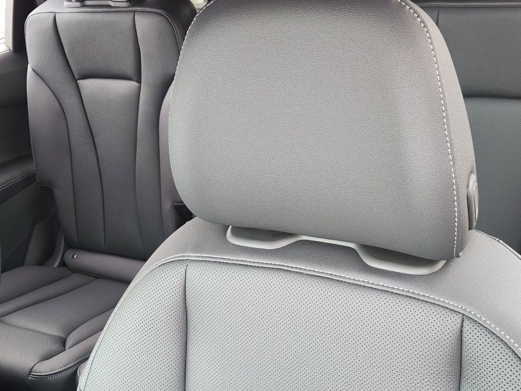 new 2025 Audi Q7 car, priced at $77,750