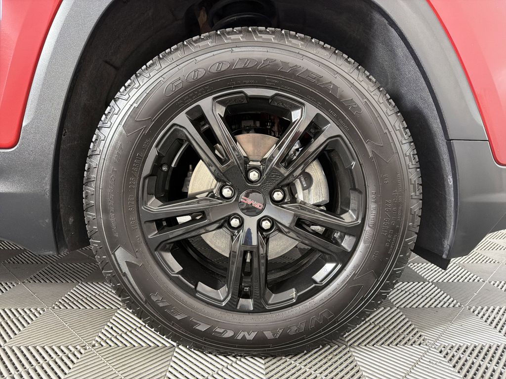 used 2024 GMC Terrain car, priced at $30,992