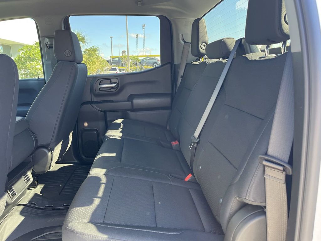 new 2025 GMC Sierra 1500 car, priced at $50,470