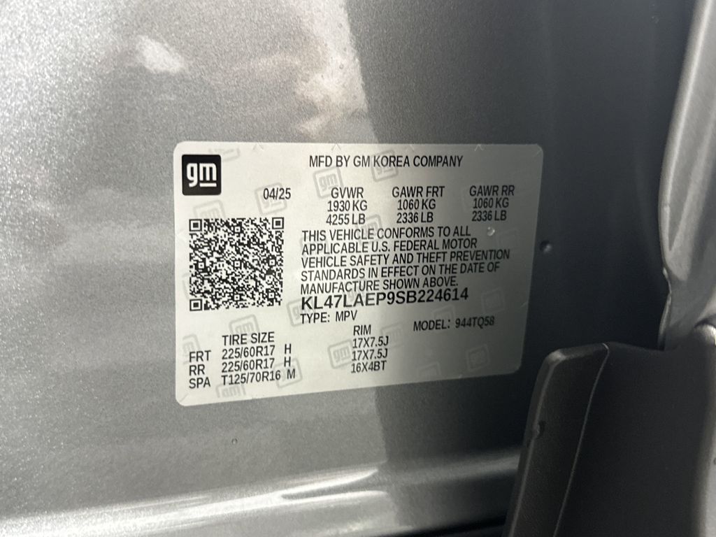 new 2025 Buick Envista car, priced at $27,375
