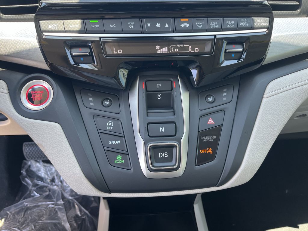 new 2025 Honda Odyssey car, priced at $42,960