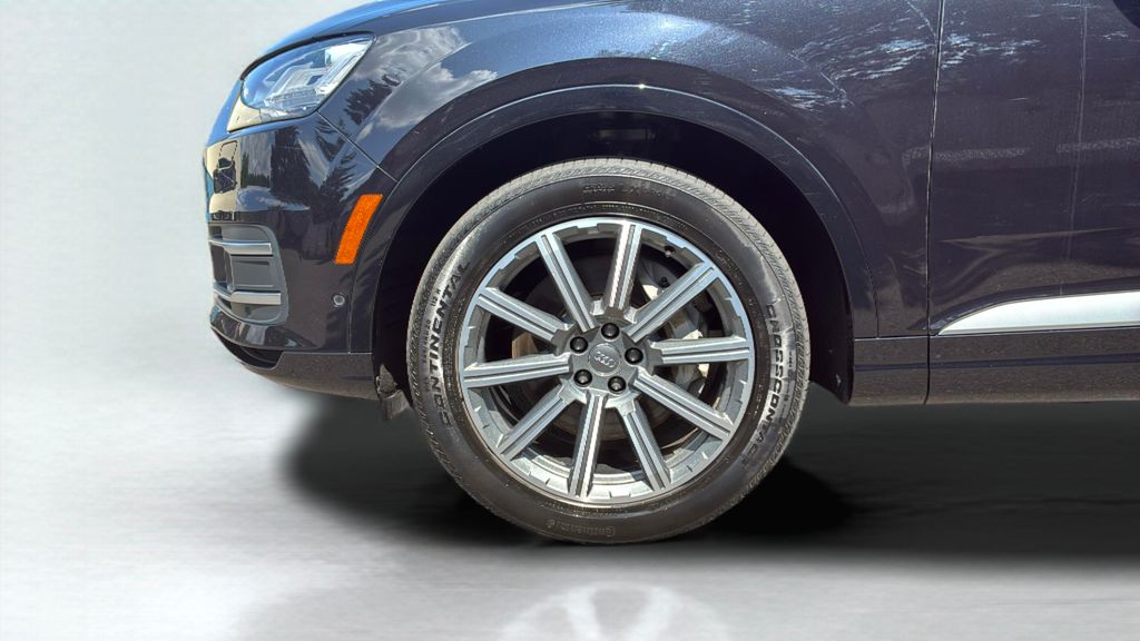 used 2019 Audi Q7 car, priced at $21,900