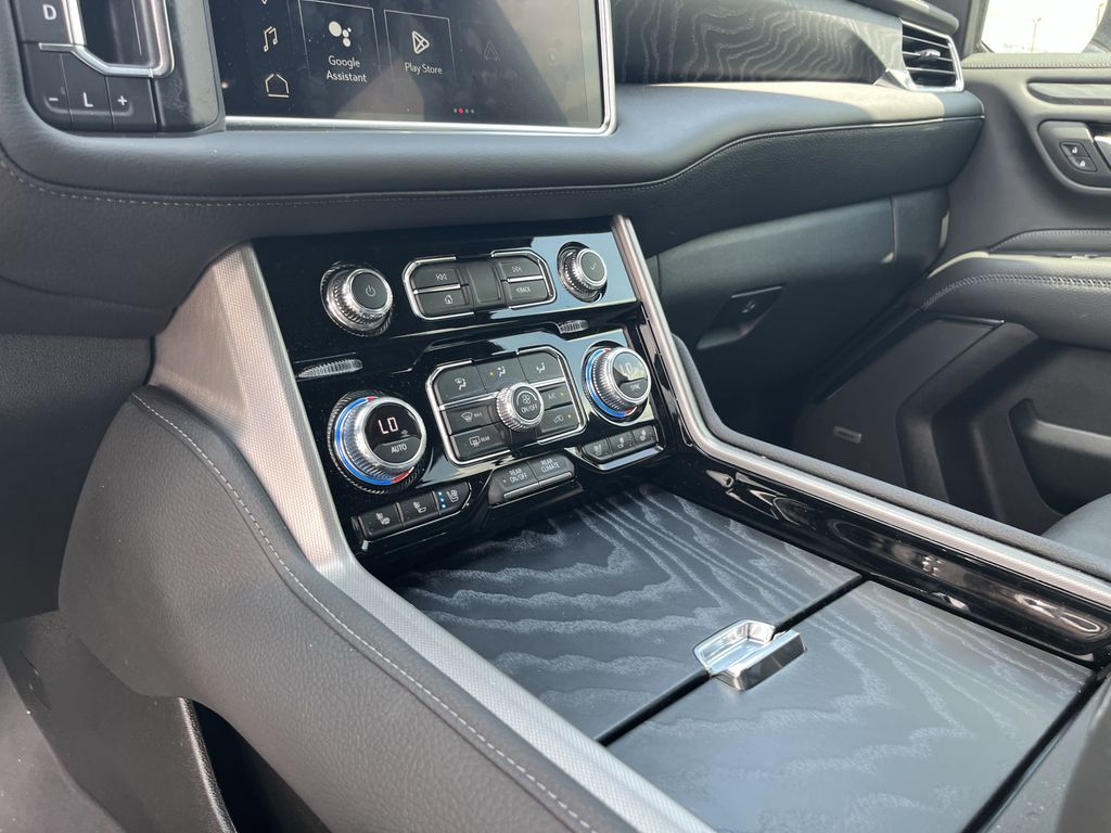 used 2022 GMC Yukon car, priced at $62,993