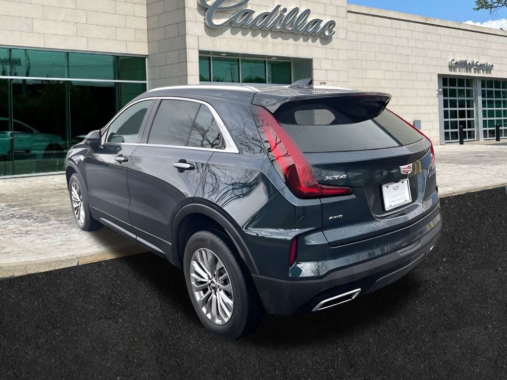 used 2024 Cadillac XT4 car, priced at $39,250