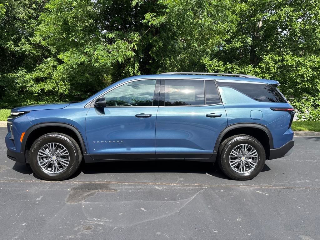new 2025 Chevrolet Traverse car, priced at $44,695