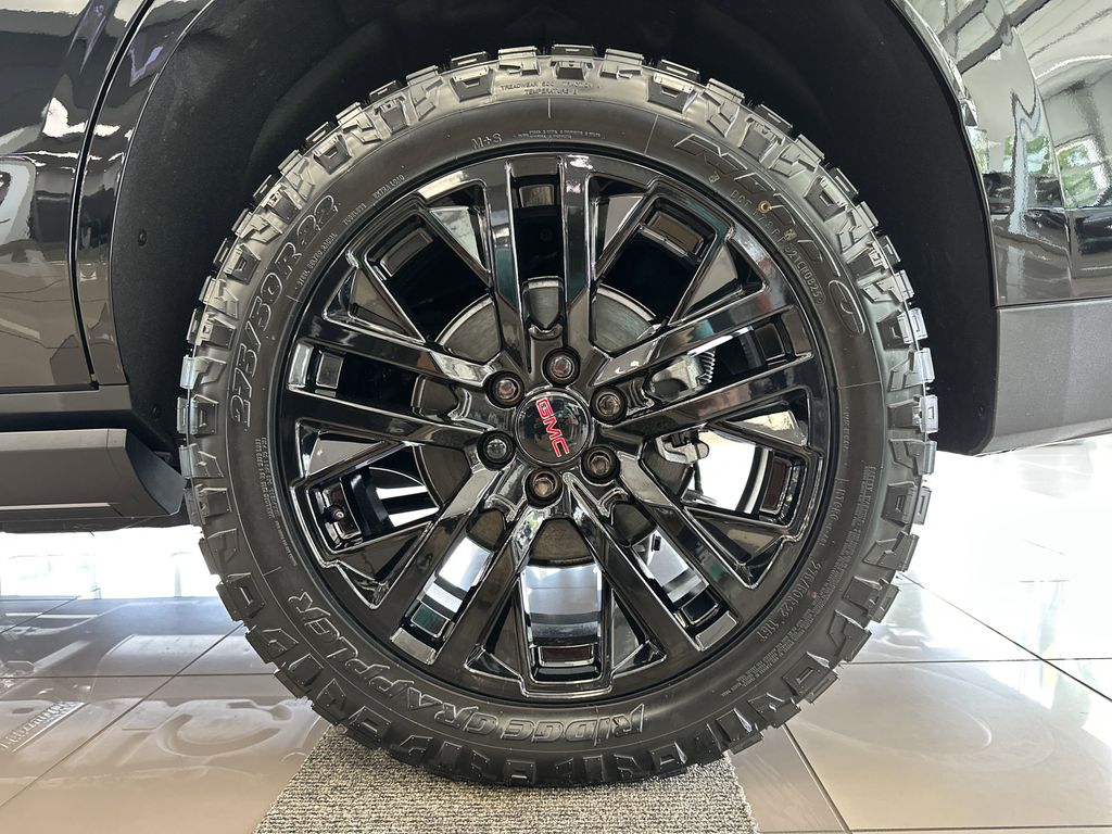 new 2025 GMC Yukon car, priced at $100,589