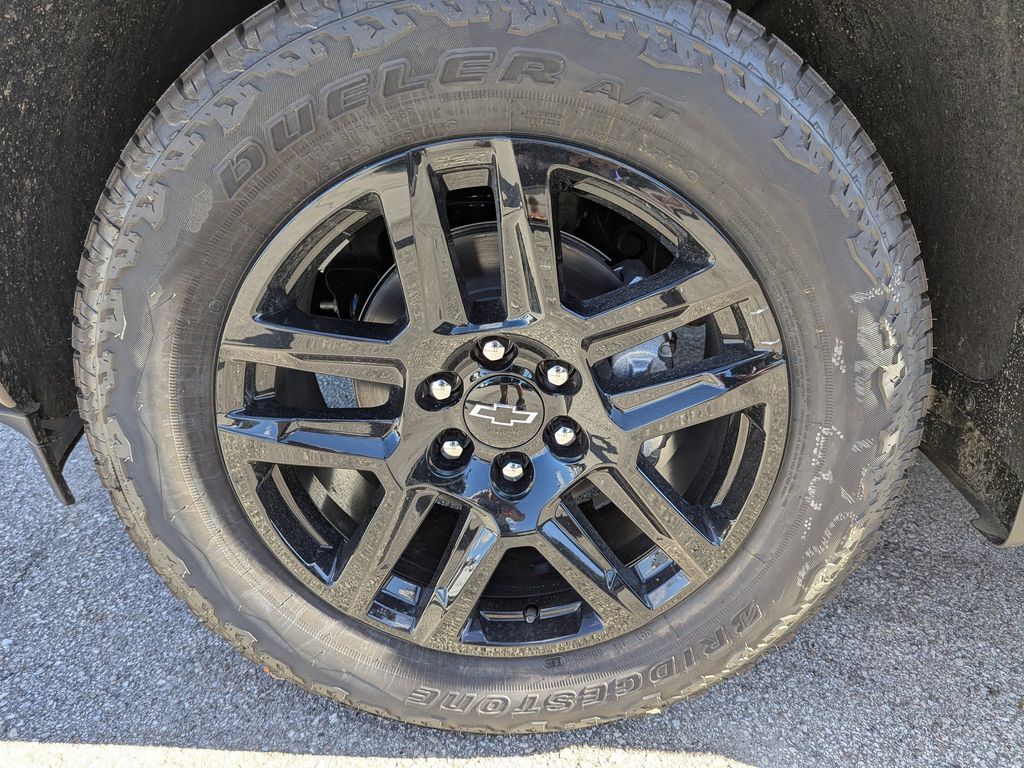 new 2025 Chevrolet Silverado 1500 car, priced at $37,598