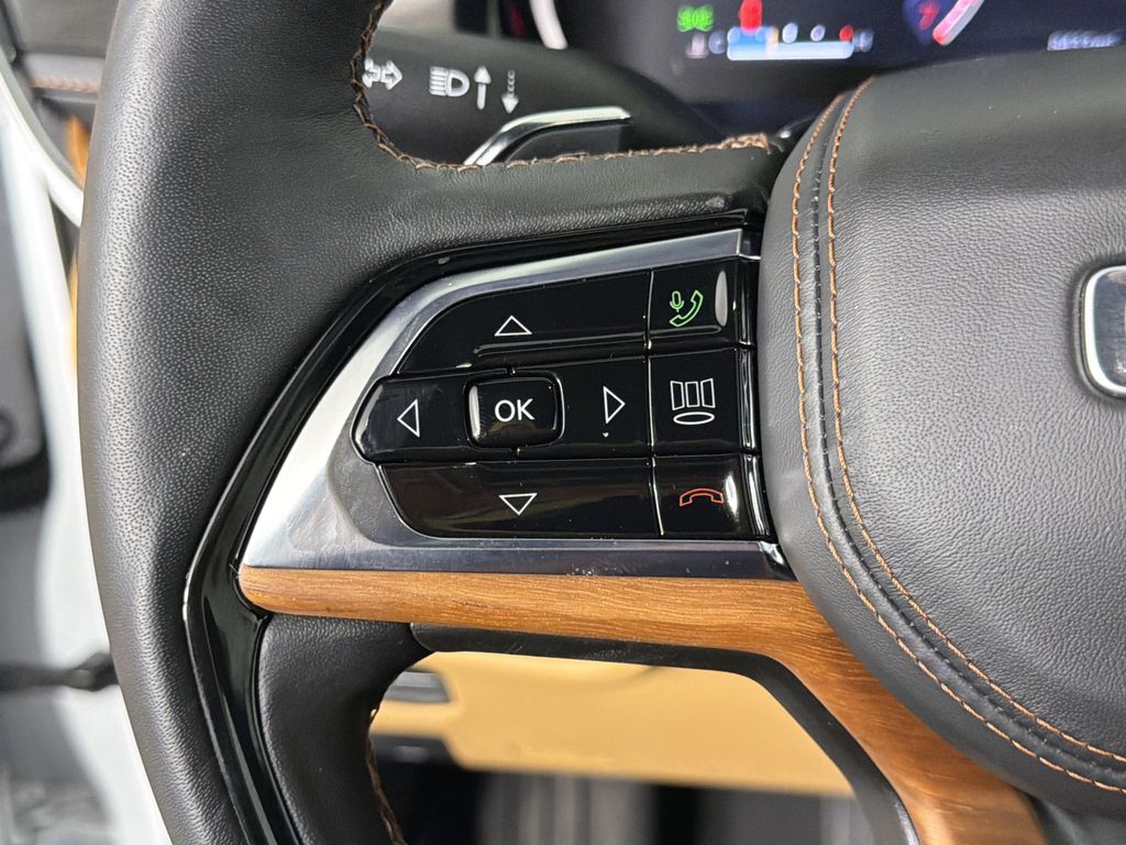 used 2025 Jeep Grand Cherokee car, priced at $53,195