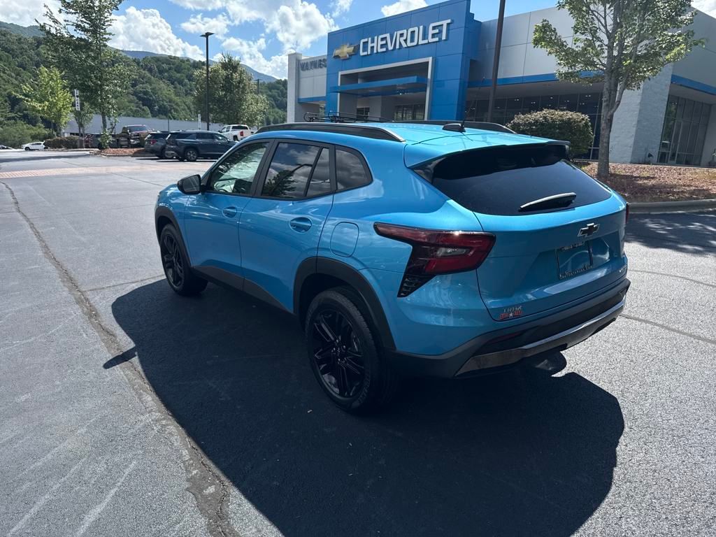 new 2025 Chevrolet Trax car, priced at $27,085