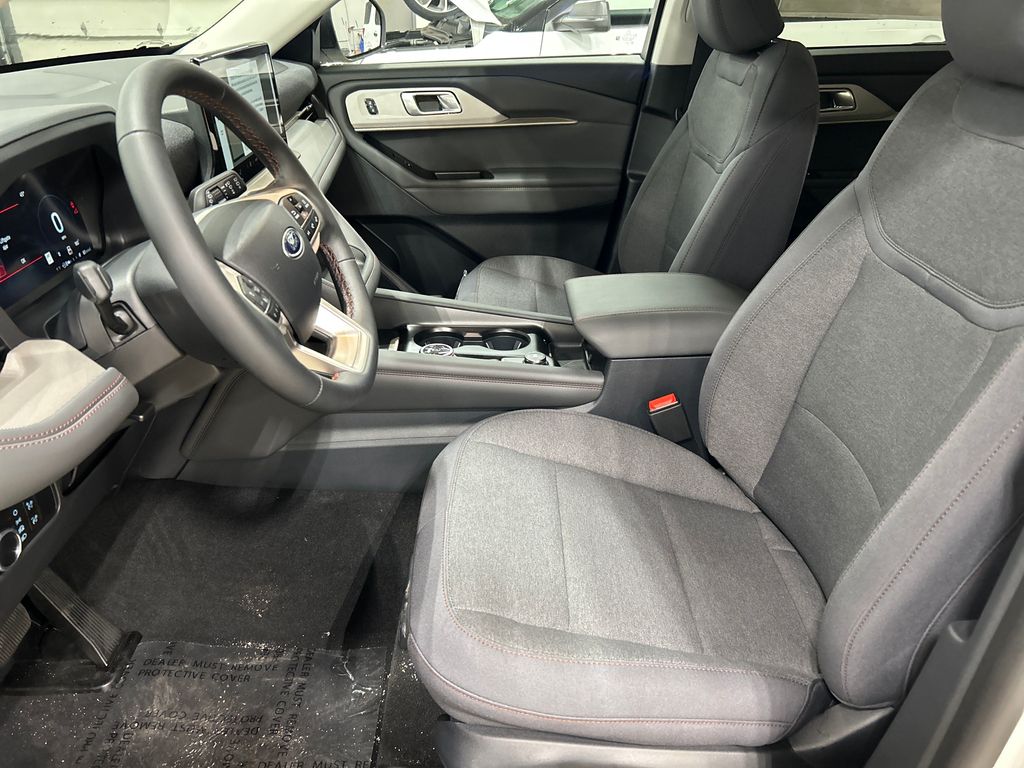 new 2025 Ford Explorer car, priced at $41,769