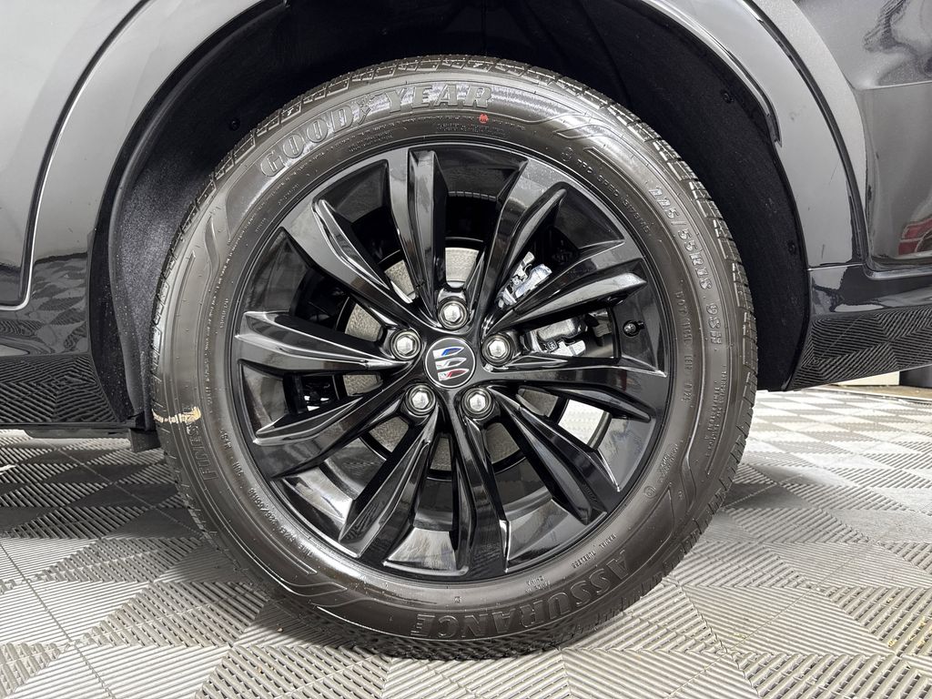 new 2025 Buick Envista car, priced at $29,869