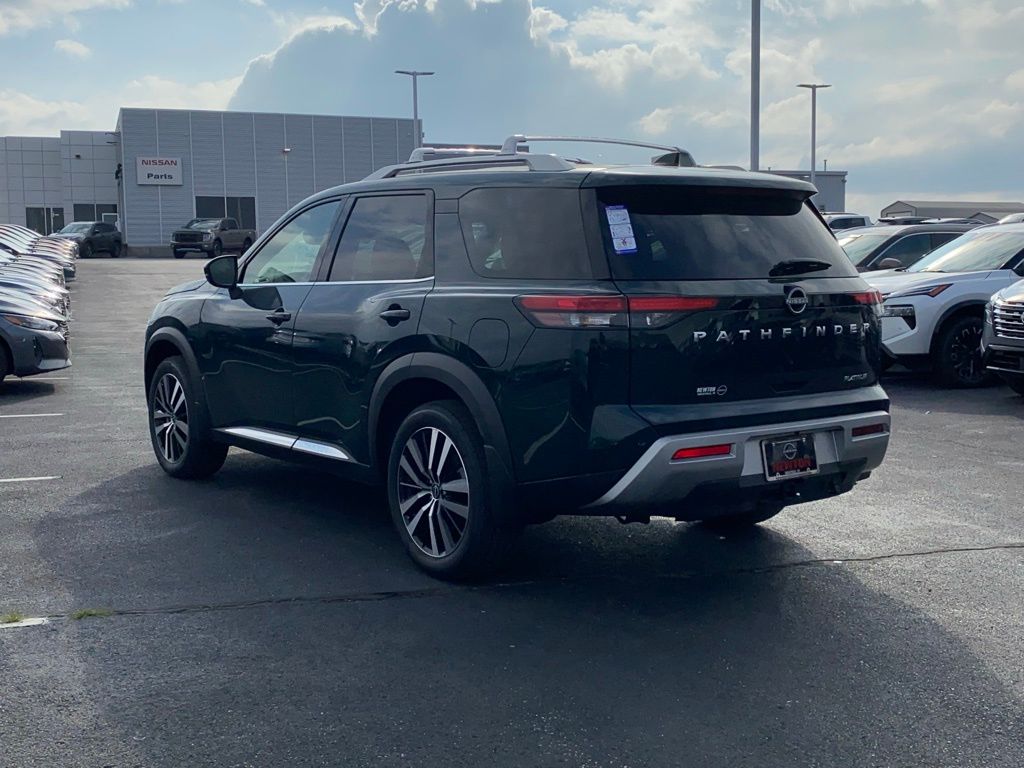 new 2024 Nissan Pathfinder car, priced at $43,900