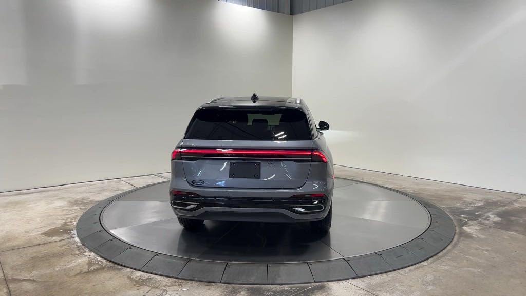 new 2025 Lincoln Nautilus car, priced at $62,205