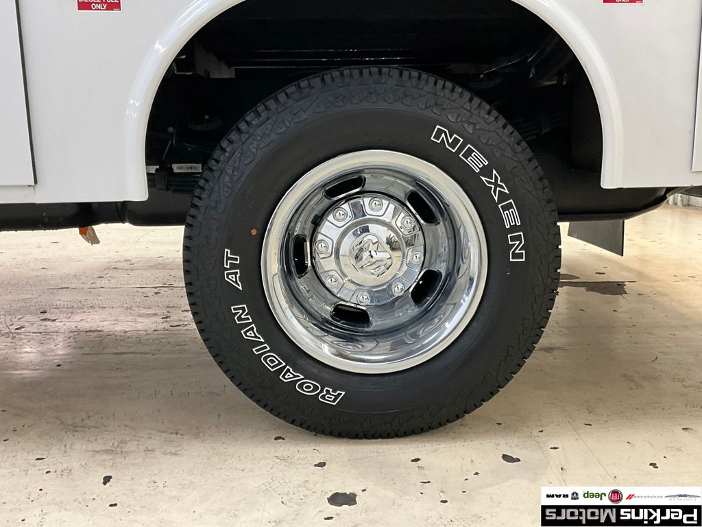 new 2024 Ram 3500 car, priced at $77,582