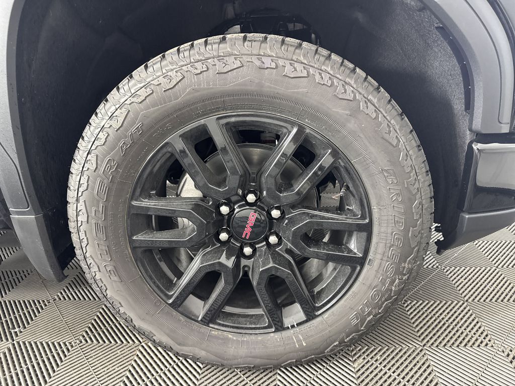 new 2025 GMC Sierra 1500 car, priced at $60,424
