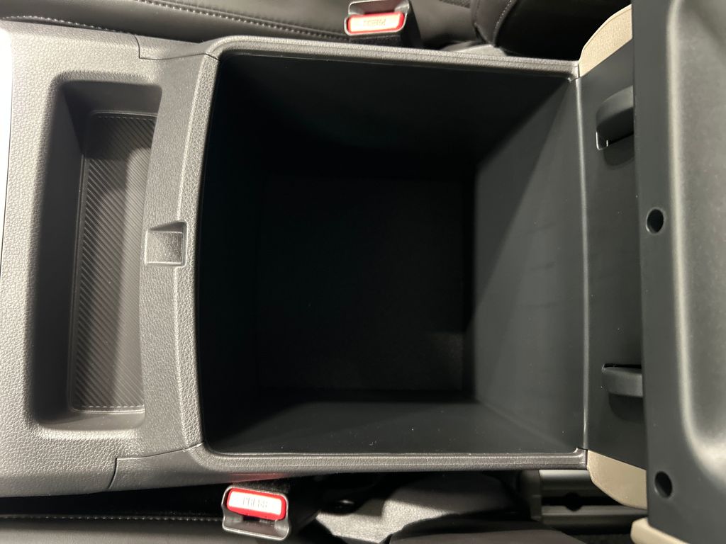 new 2025 Kia Carnival car, priced at $40,495