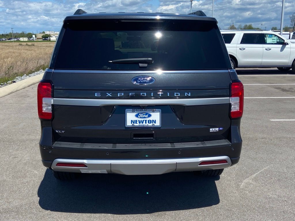 new 2024 Ford Expedition car, priced at $60,271