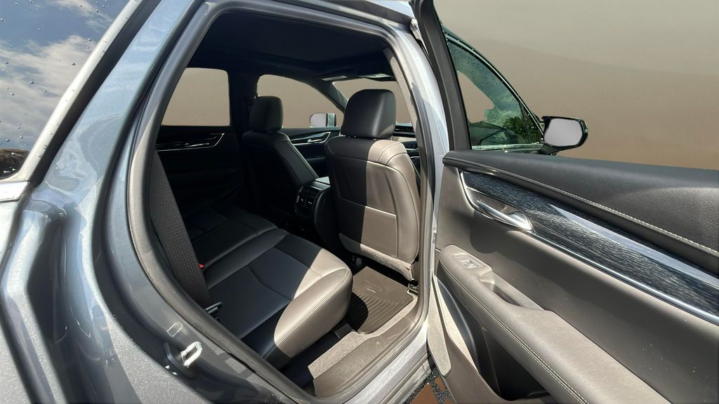 used 2022 Cadillac XT5 car, priced at $29,950