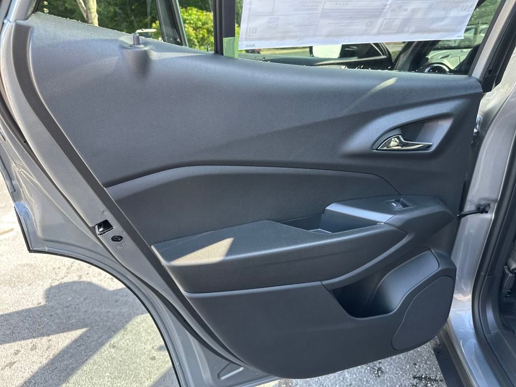 new 2025 Chevrolet Trax car, priced at $25,895