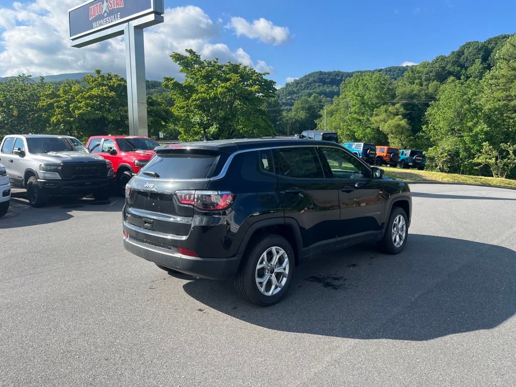 new 2025 Jeep Compass car, priced at $26,990