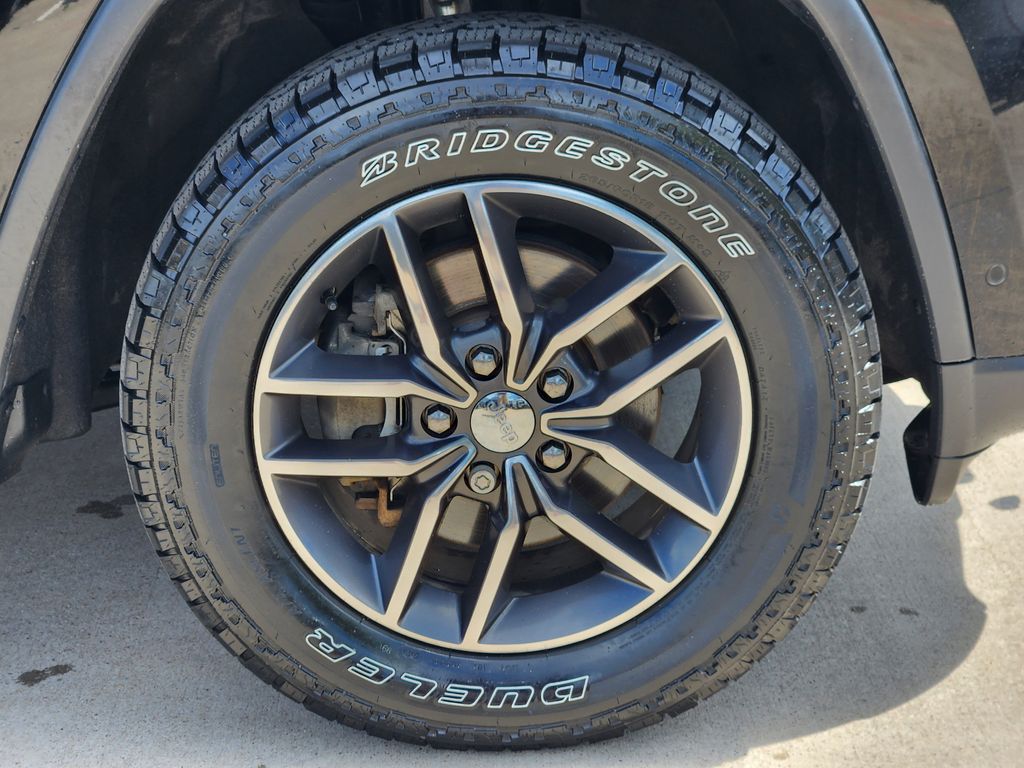 used 2018 Jeep Grand Cherokee car, priced at $13,392