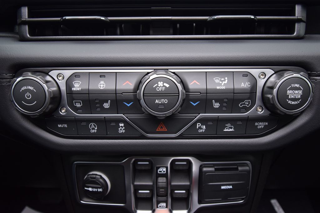 new 2026 Jeep Wrangler car, priced at $55,477