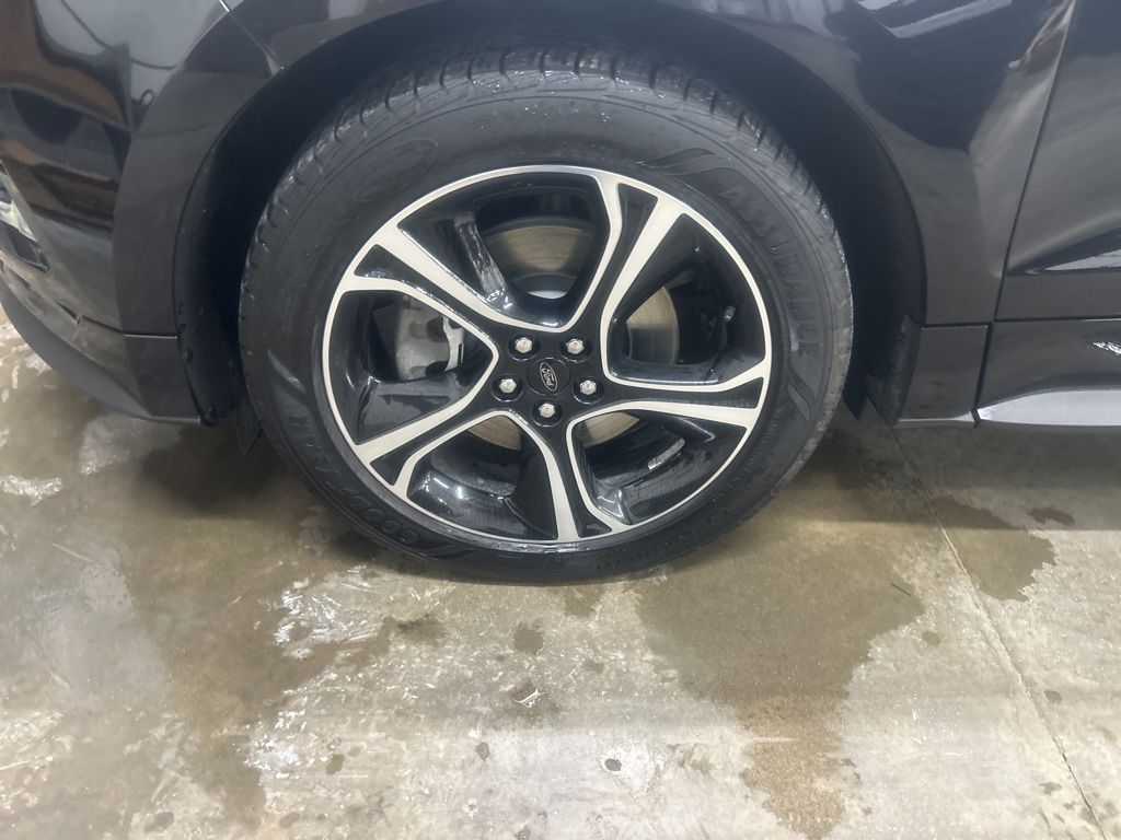 used 2020 Ford Edge car, priced at $21,426
