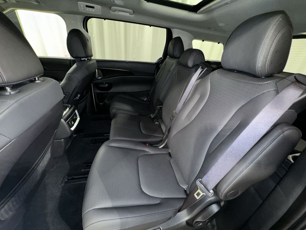 new 2025 Kia Carnival car, priced at $47,055