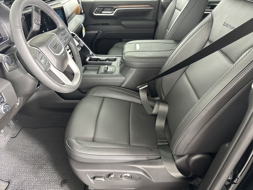 new 2025 GMC Sierra 2500HD car, priced at $86,034