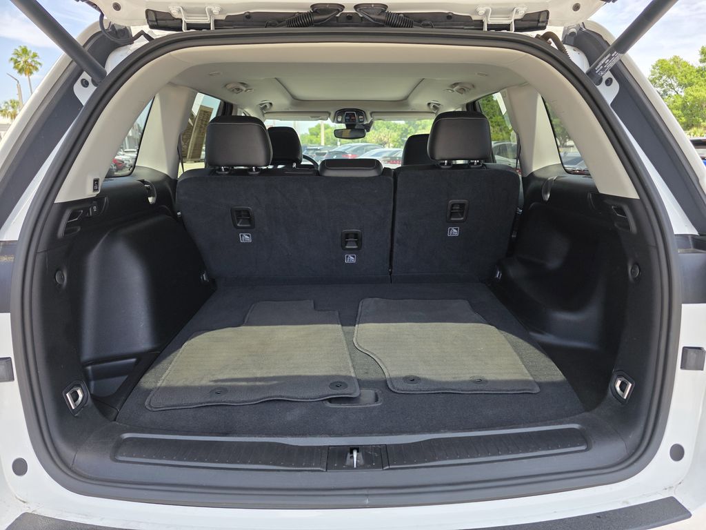 used 2023 Jeep Grand Cherokee car, priced at $27,595