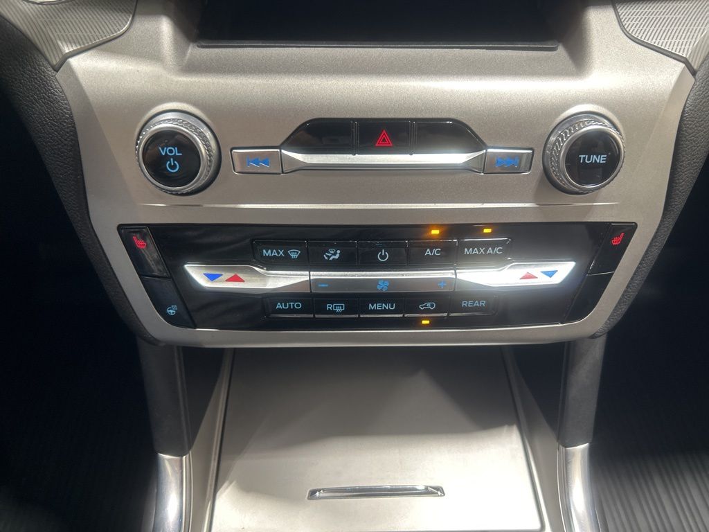 used 2022 Ford Explorer car, priced at $31,056
