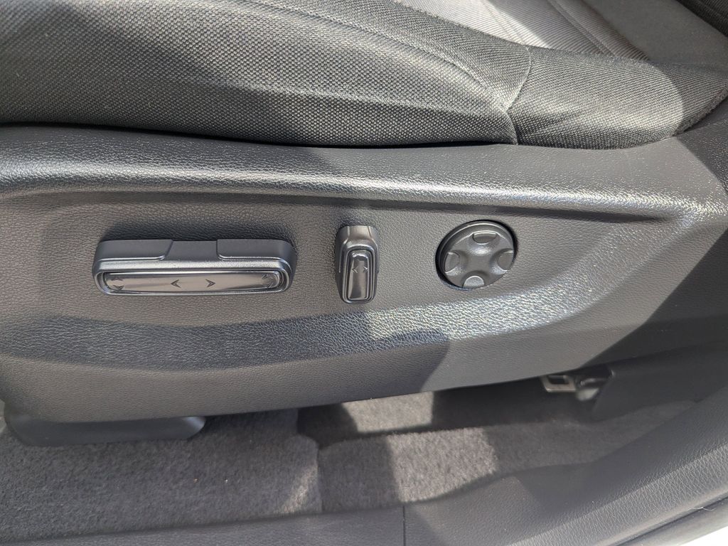 used 2022 Honda CR-V car, priced at $25,491