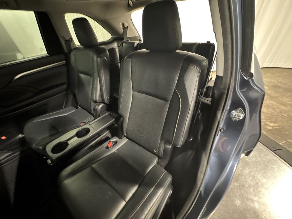 used 2016 Toyota Highlander car, priced at $19,458