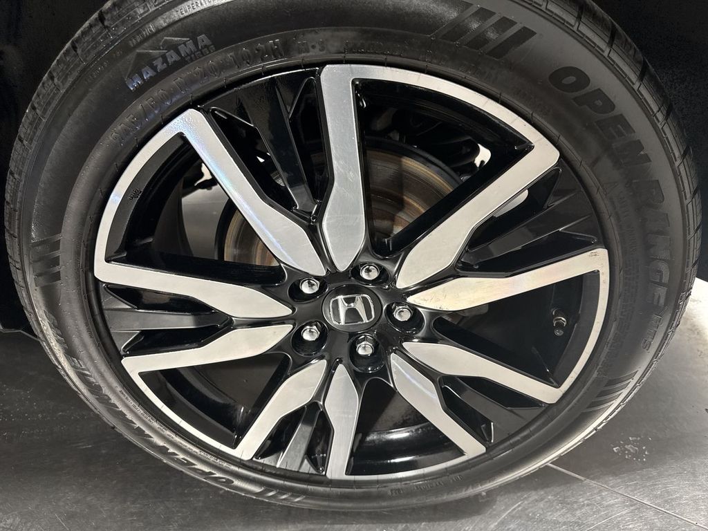 used 2022 Honda Pilot car, priced at $34,997