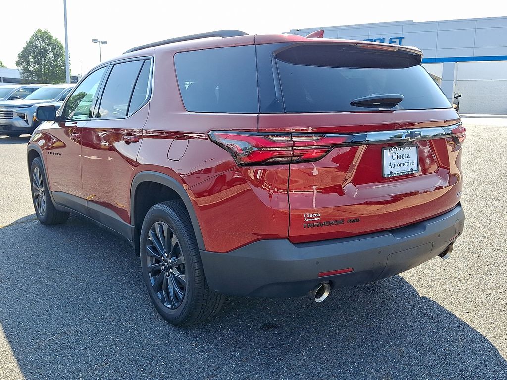 used 2022 Chevrolet Traverse car, priced at $27,895